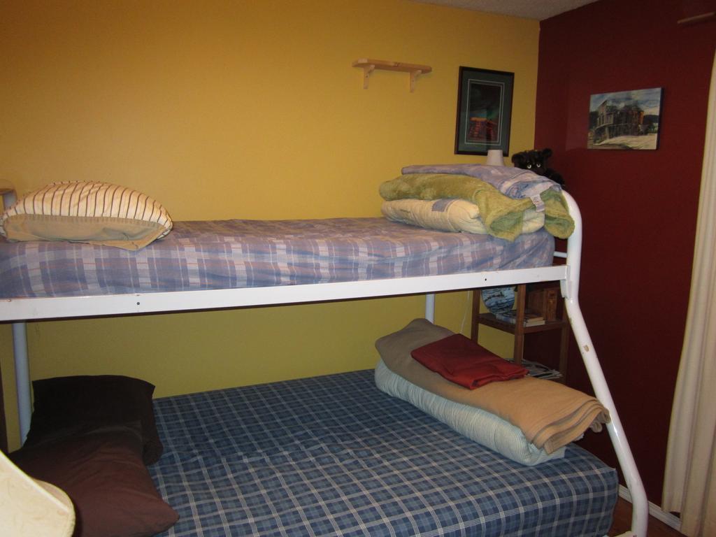 Auberge de jeunesse Beez Kneez Bakpakers à Whitehorse Chambre photo